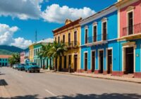 Colorful colonial buildings in Otro Banda